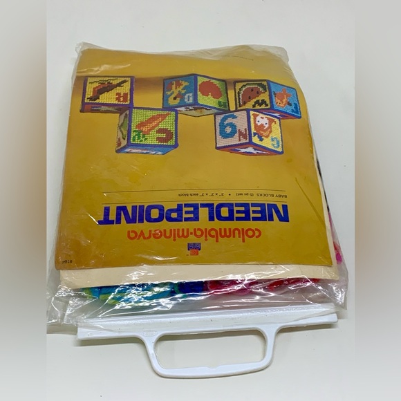 1974 Vtg Columbia Minerva Needlepoint Baby Blocks Kit - Picture 7 of 10